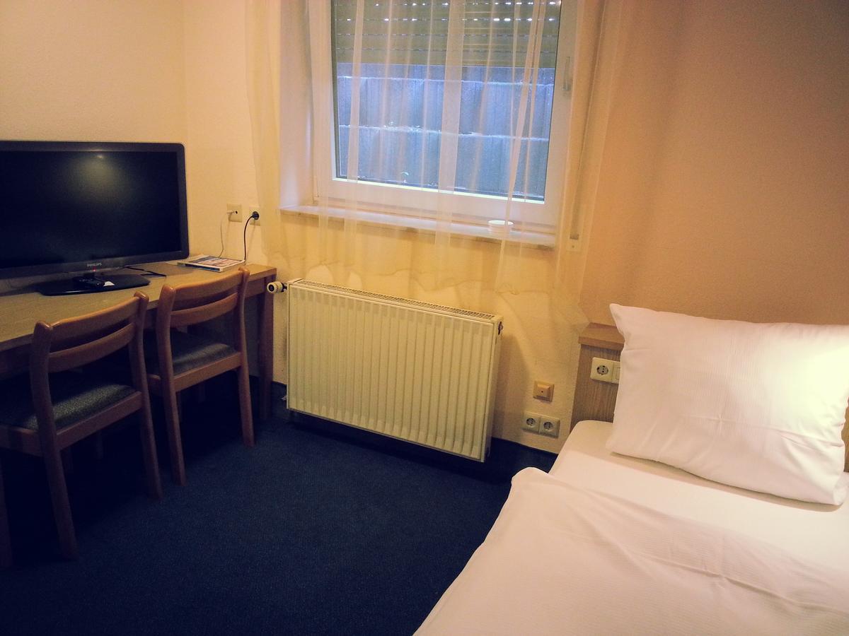 Zip Hotel Lingenfeld Екстериор снимка