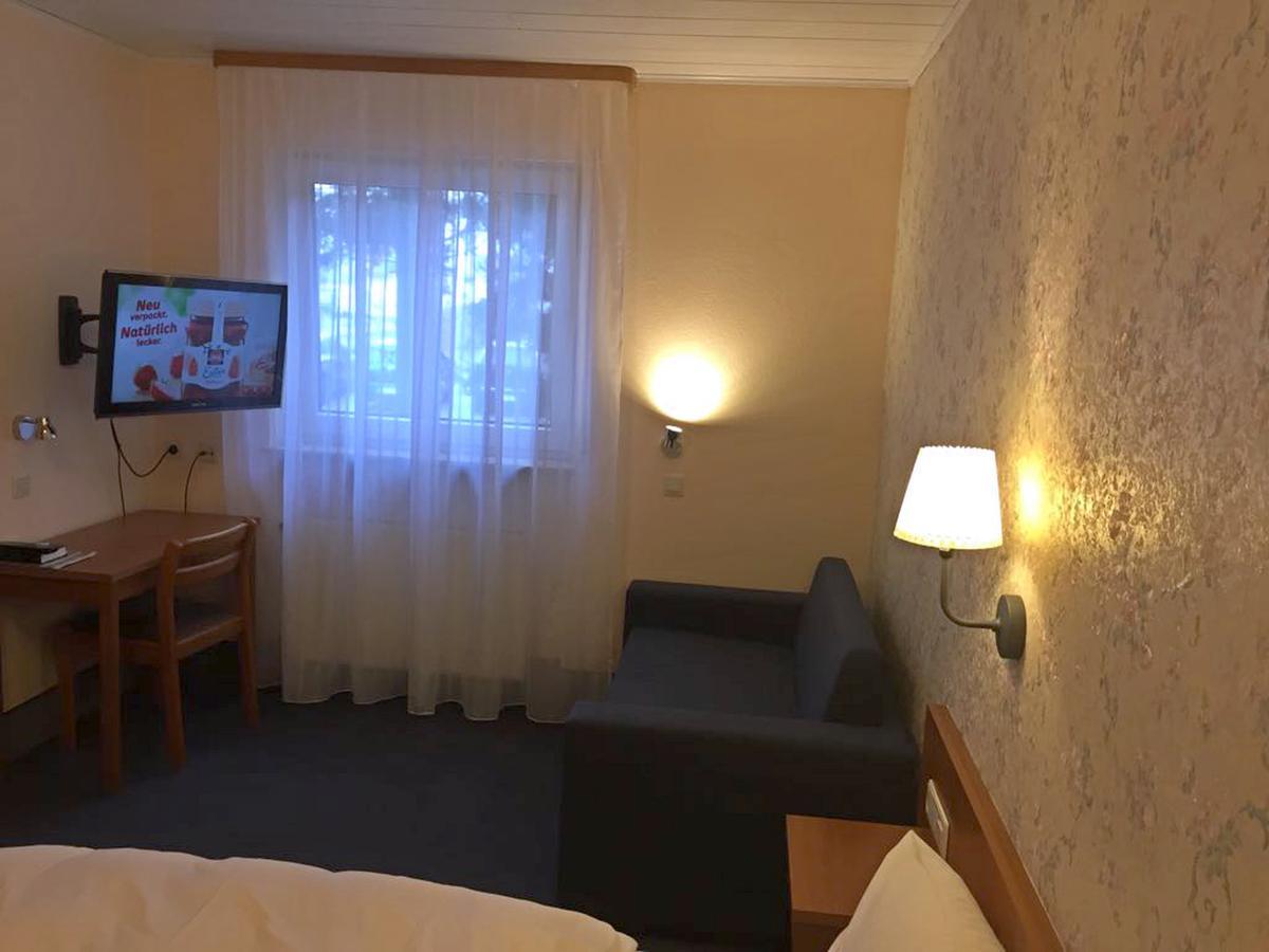 Zip Hotel Lingenfeld Екстериор снимка